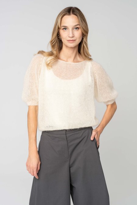 Sweter jedwab puder