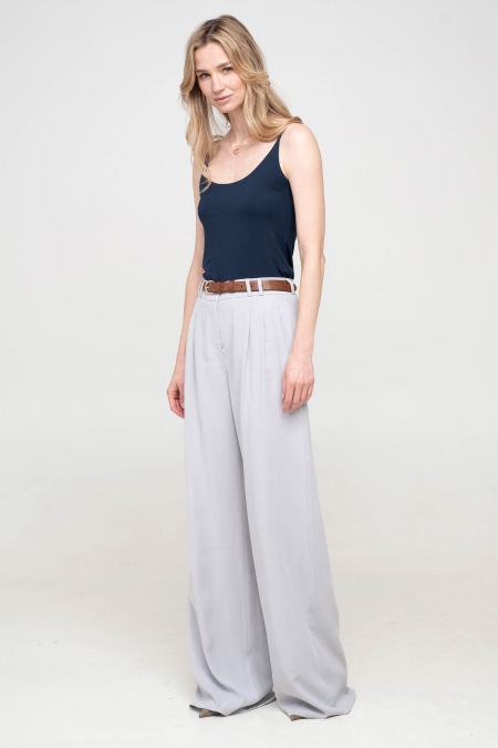 Spodnie z zakładkami