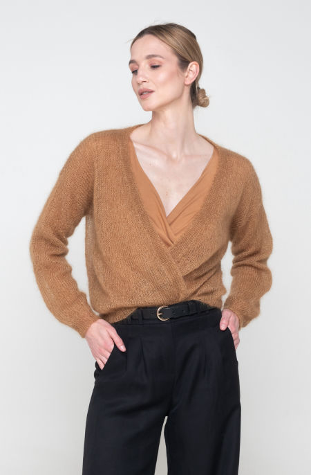 Sweter jedwab camel