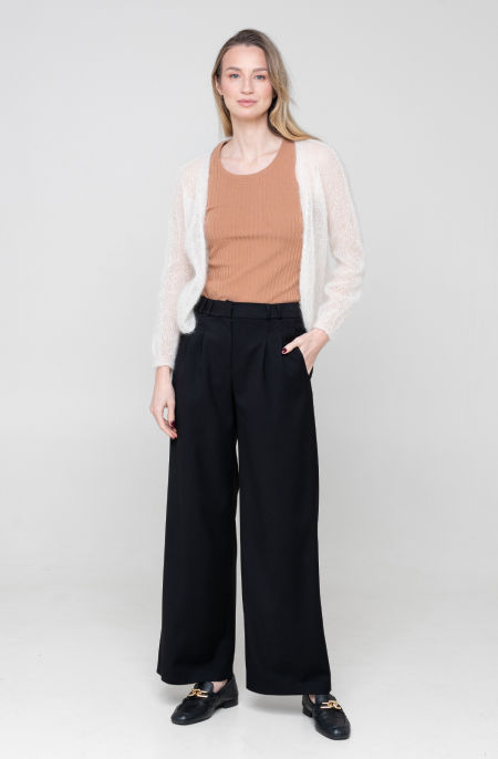 Spodnie z zakładkami 