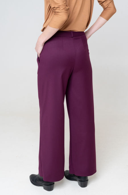 Spodnie z zakładkami 