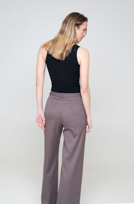 Spodnie z zakładkami jodła