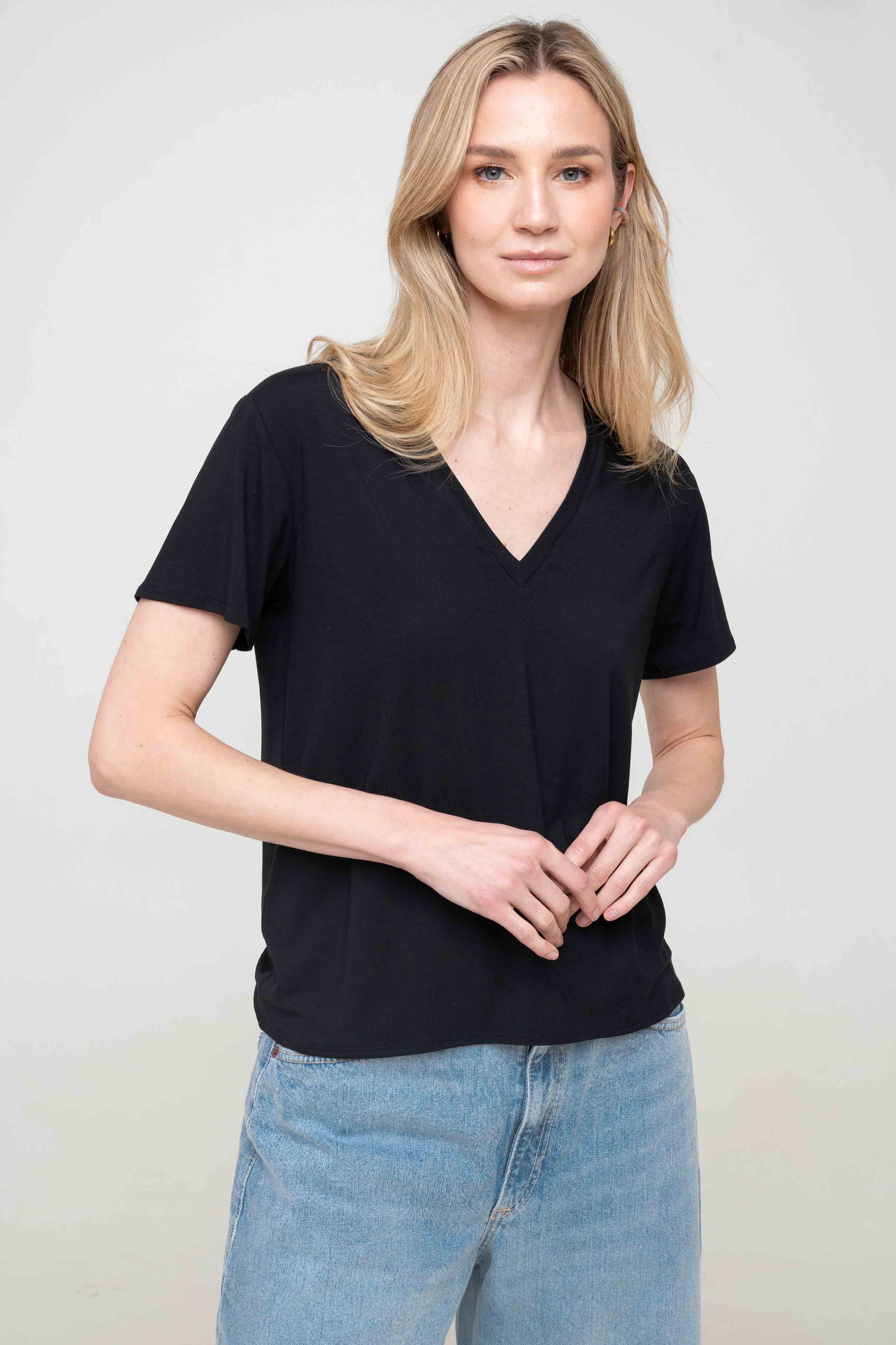 T-shirt No.1 V  zdjęcie 4